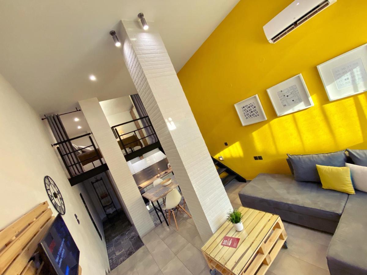 48 Downtown Lofts Apartment เนอาเปรามอส ภายนอก รูปภาพ