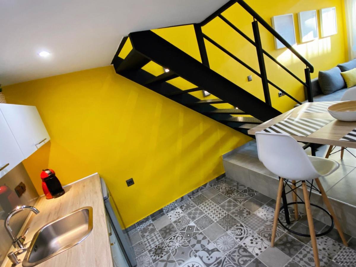 48 Downtown Lofts Apartment เนอาเปรามอส ภายนอก รูปภาพ