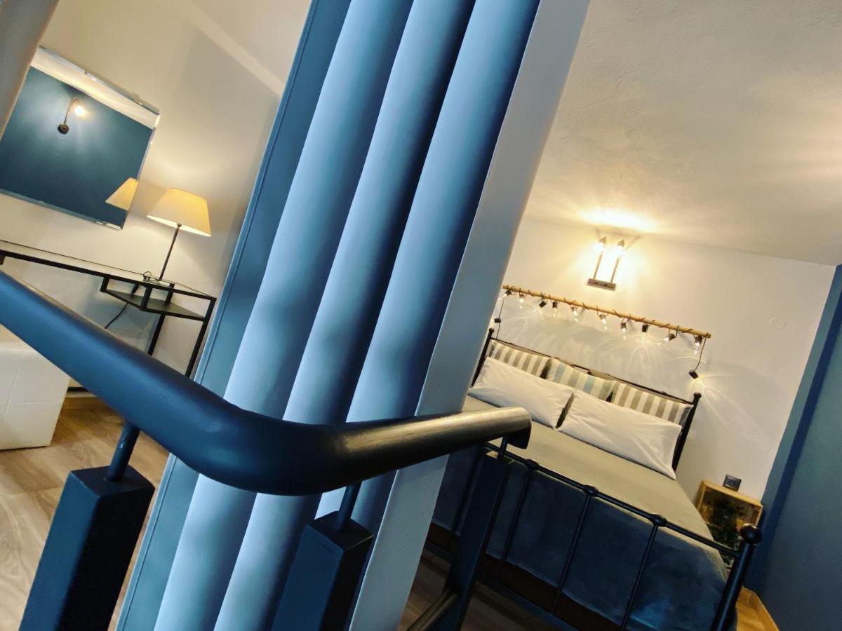 48 Downtown Lofts Apartment เนอาเปรามอส ภายนอก รูปภาพ