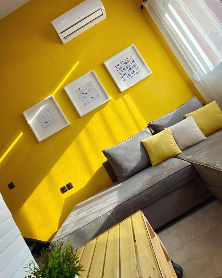 48 Downtown Lofts Apartment เนอาเปรามอส ภายนอก รูปภาพ