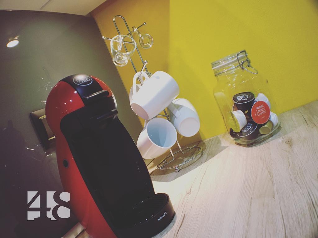 48 Downtown Lofts Apartment เนอาเปรามอส ภายนอก รูปภาพ