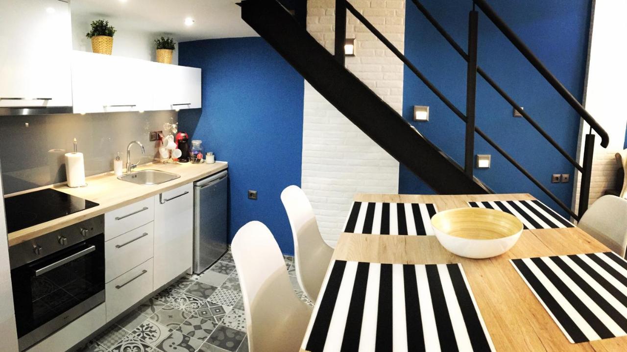 48 Downtown Lofts Apartment เนอาเปรามอส ภายนอก รูปภาพ